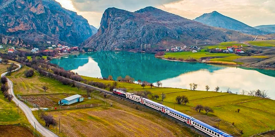 Treno Espresso dell'Anatolia Orientale